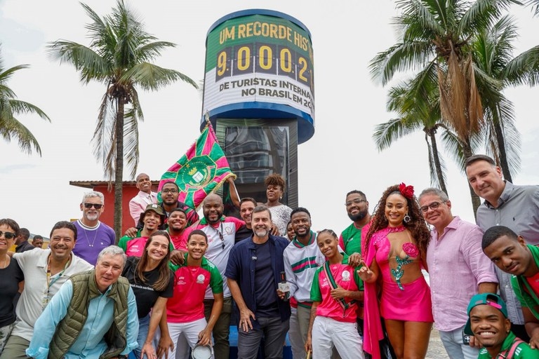 Antes do final do ano, Brasil alcança históricos 9 milhões de turistas estrangeiros em 2025