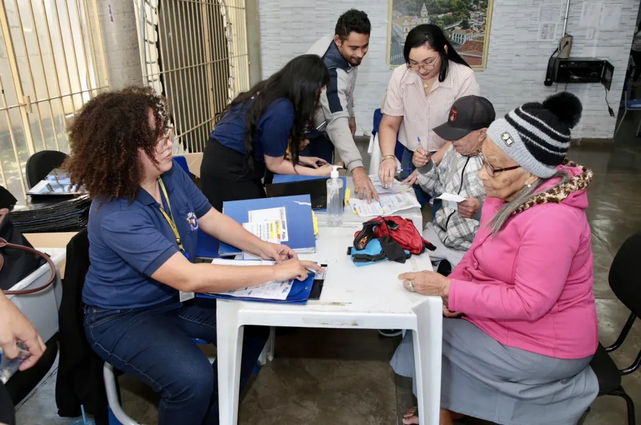 Mutirão de cadastro avança regularização fundiária e beneficia cerca de mil moradores em Santana de Parnaíba
