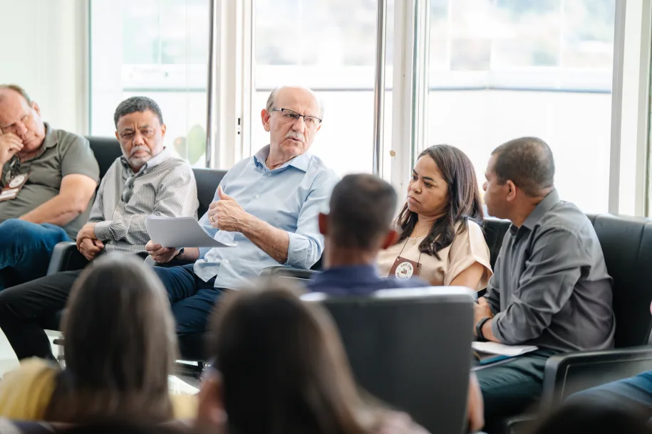 Beto Piteri destaca transporte escolar gratuito para 22 mil alunos