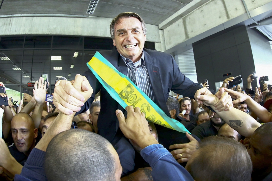 Bolsonaro lidera pesquisa da FSB/BTG Pactual com 31%