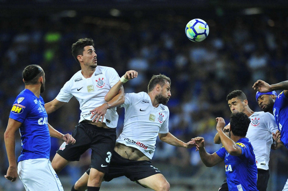 Torcida e jogadores do Corinthians acreditam na virada