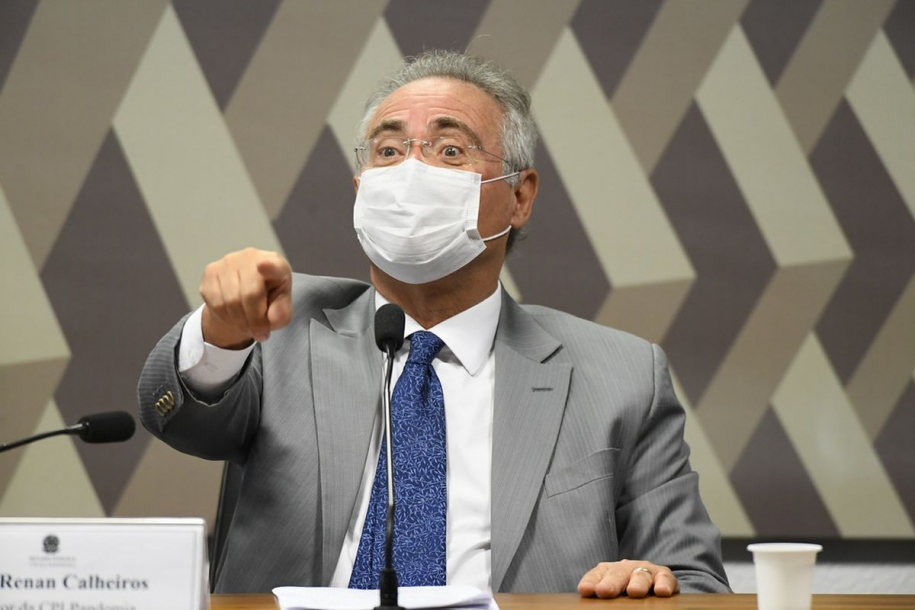 Renan Calheiros ataca governistas e critica questionamento na CPI
