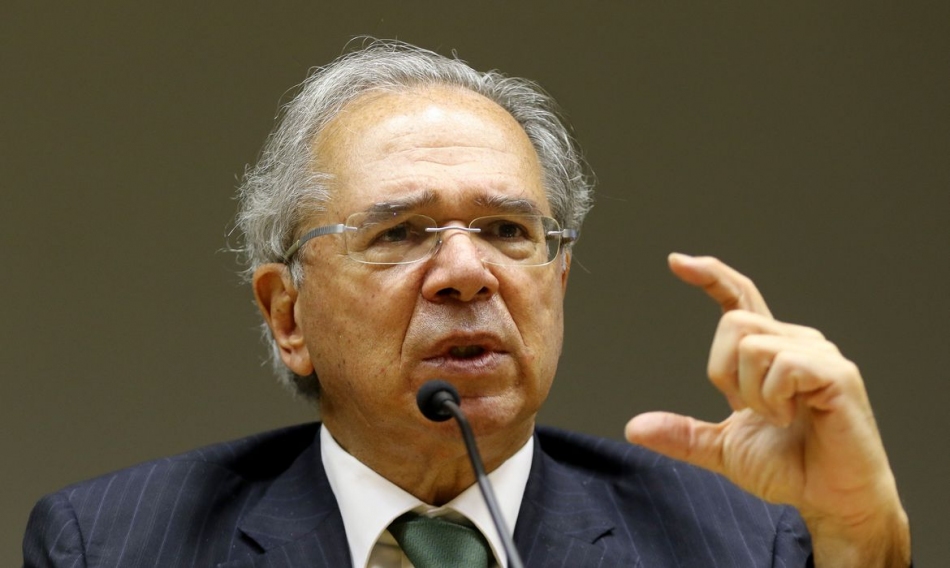 Guedes pede apoio de servidores públicos à reforma administrativa