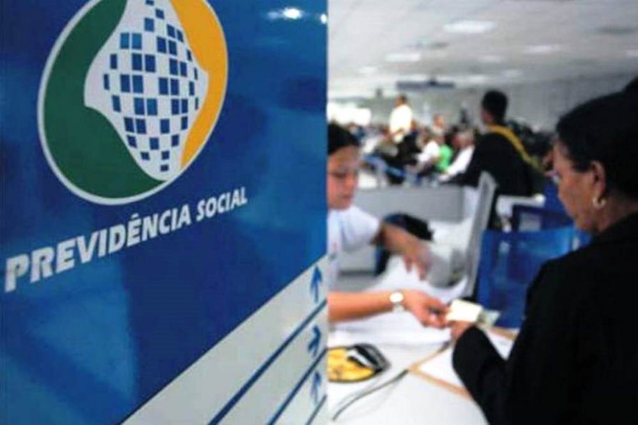Quase 2 milhões de servidores poderão se aposentar em 10 anos