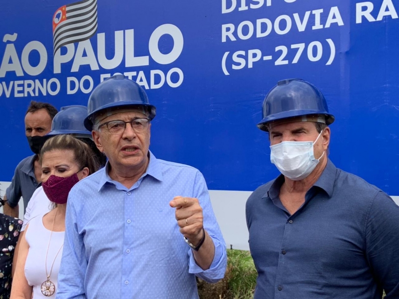Cezar vistoria as obras na Raposo Tavares de Mairinque à Sorocaba