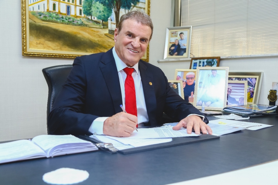 Deputado Cezar envia recursos para 10 hospitais de São Paulo