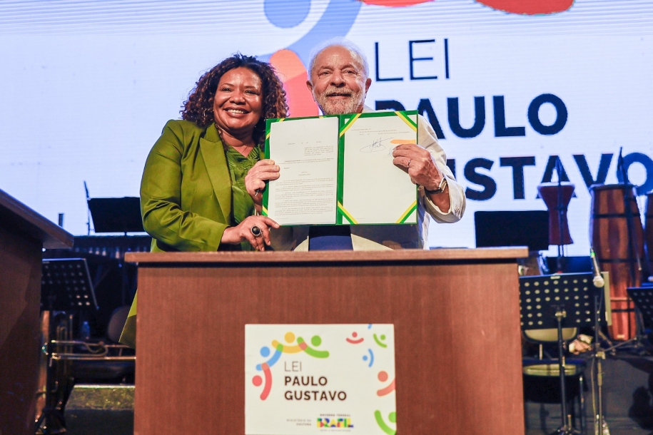 Lei Paulo Gustavo tem adesão de todos os estados do Brasil 