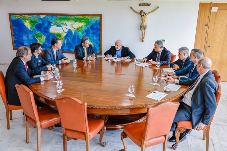 Governo Lula avalia medidas para baixar preços de alimentos